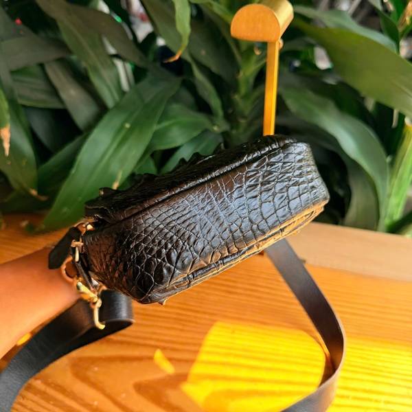 Túi Da Cá Sấu Gù Siêu To Đẳng Cấp Doanh Nhân Túi đeo chéo nam da cá sấu gù sang trọng