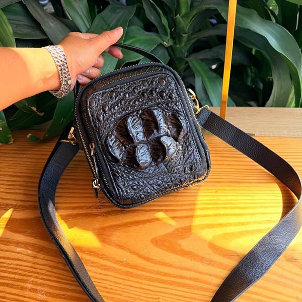 Túi Da Cá Sấu Gù Siêu To Phong Cách Mạnh Mẽ Túi xách nam da cá sấu gù độc đáo