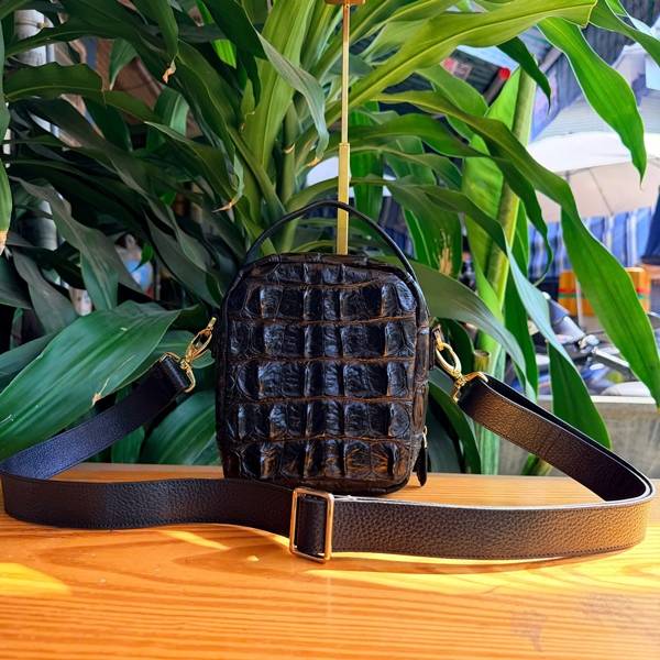 Túi Đeo Chéo Da Cá Sấu Gù Độc Bản Túi xách nam da cá sấu gù lớn cao cấp