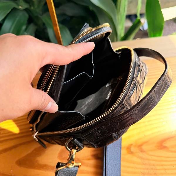 Túi Da Cá Sấu Gù Cao Cấp Cho Nam Túi đeo chéo nam da cá sấu gù độc bản