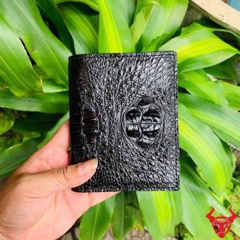 Ví Dáng Đứng Da Cá Sấu Nguyên Con Nhỏ Màu Đen VJA7