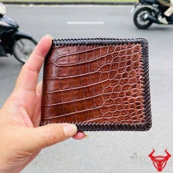 Ví Ngang Đan Viền Da Bụng Cá Sấu VDA8 Màu Nâu Đất Sang Trọng