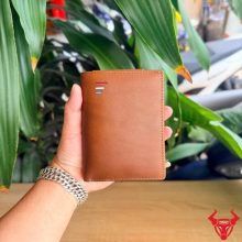 Ví nam da bò thật bền đẹp với thiết kế nhiều ngăn thông minh.