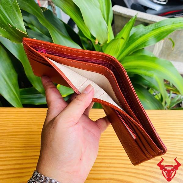 Ví mini da bụng cá sấu VFA8 nâu đỏ cao cấp, vân đẹp và dễ dàng mang theo.