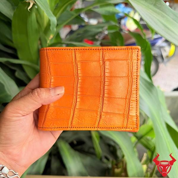 Da cá sấu Thái Lan màu cam độc đáo, dáng ngắn vừa vặn, ngăn chứa khoa học.
