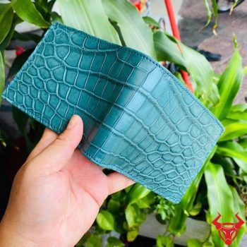 Ví Ngang Dáng Ngắn Da Bụng Cá Sấu Màu Xanh Navy VBA8