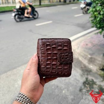 Ví Cầm Tay Da Cá Sấu Nữ VRBA1 Màu Nâu Đất – Vẻ Đẹp Cá Tính