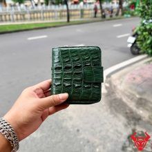 Ví cầm tay da cá sấu nữ VRBA1 xanh lá, cá tính, độc đáo, cao cấp và dễ sử dụng.