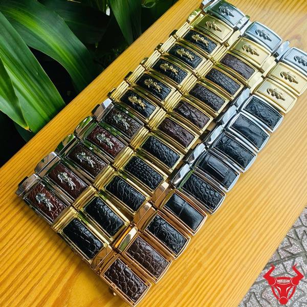 Mặt khóa thắt lưng da cá sấu bản rộng cao cấp.