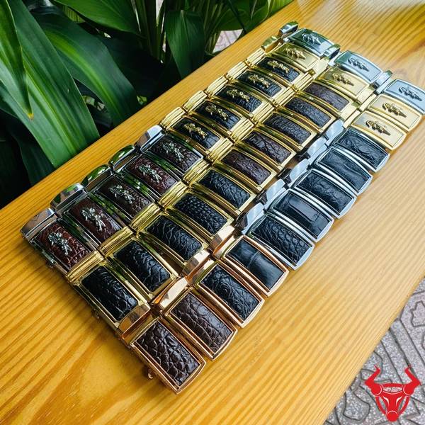 Mặt khóa thắt lưng cá sấu bản 3.5cm - 4cm ấn tượng.