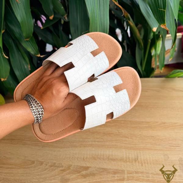 Dép Nam Chữ H Da Cá Sấu Đế Vibram DJA8-A Sang Trọng Dép nam chữ H da cá sấu DJA8-A đế Vibram, cao cấp, trẻ trung và dễ phối đồ.