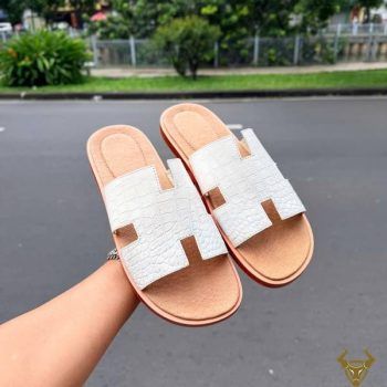Dép Nam Da Cá Sấu Chữ H DJA8-A – Đế Vibram Cao Cấp, Phong Cách Trẻ Trung