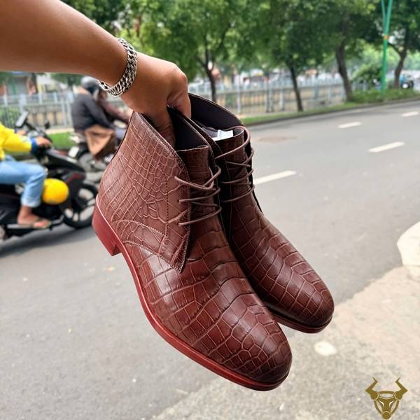 Boot Chukka nam GJBA8 nâu trầm mạnh mẽ, nam tính.