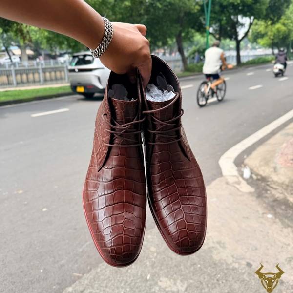Chukka Boot GJBA8 thời thượng, sang trọng cho nam giới.