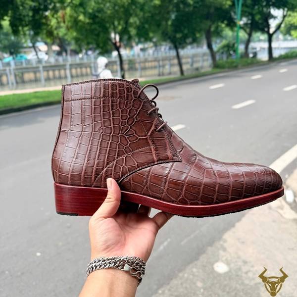 Giày Chukka Boot GJBA8 da cá sấu cao cấp, nổi bật và khác biệt.