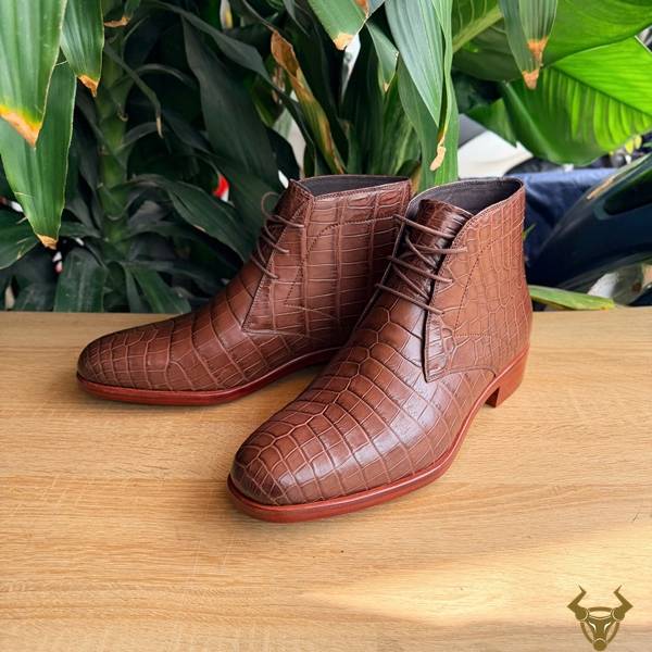 Giày Chukka Boot GJBA8 độc đáo, cao cấp từ da cá sấu.