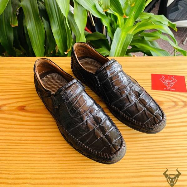 Giày lười da gai đuôi cá sấu GCA2 sang trọng, đế cao su bền đẹp.
