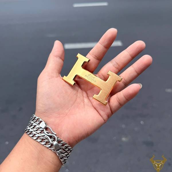 Mặt Khóa Chữ H Bản 3.3cm Phong Cách Lịch Lãm Mặt khóa chữ H bằng đồng 3.3cm cao cấp, sang trọng và nổi bật.