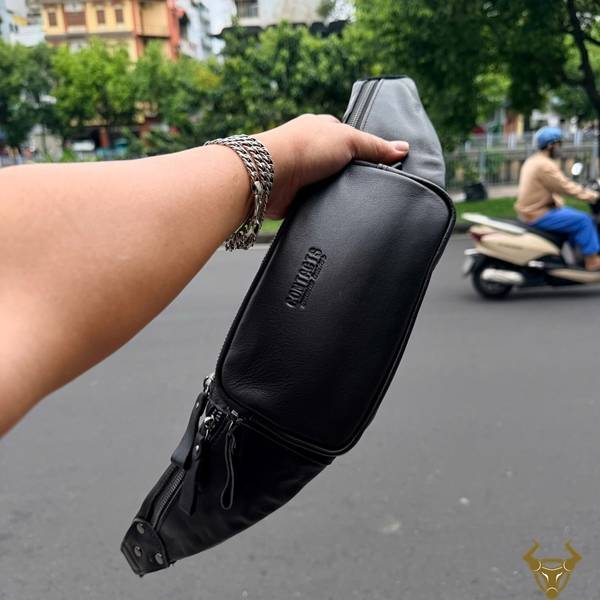 Túi bao tử nam Contact34 da bò đen cá tính.