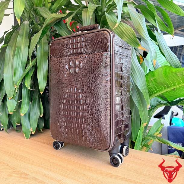 Vali da cá sấu gù Size 50 độc đáo, sang trọng và không đại trà.