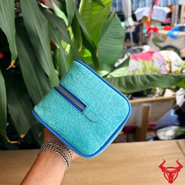 Túi clutch hộp da bụng cá sấu Thái Lan xanh lam, sang trọng và đẳng cấp.